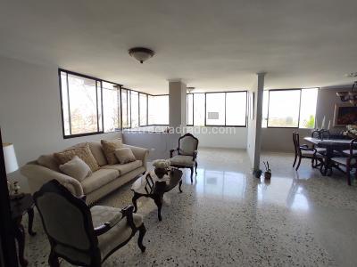 Apartamento de 4 alcobas en venta en Altos De Riomar, Barranquilla, 178 m² · foto 8 de 11