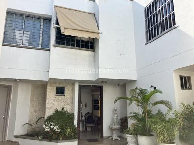 Casa en venta en Altos De Riomar, Barranquilla · foto 2 de 20