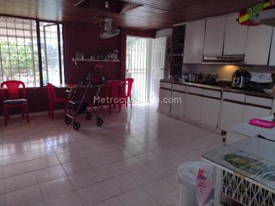 Casa de 3 alcobas en venta en Granadillo, Barranquilla, 380 m² · foto 8 de 20