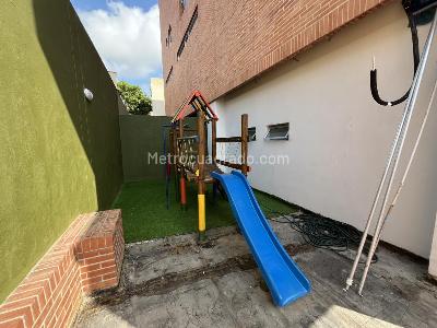 Apartamento de 2 alcobas en venta en Villa De Andalucia, Barranquilla, 110 m² · foto 4 de 17