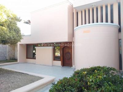 Casa de 5 alcobas en venta en Altos De Riomar, Barranquilla, 635 m² · foto 3 de 20