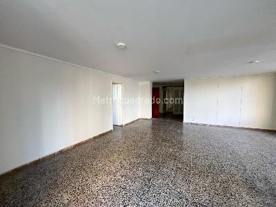 Apartamento de 3 alcobas en venta en Alto Prado, Barranquilla, 240 m² · foto 4 de 18