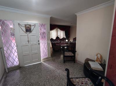 Casa de 5 alcobas en venta en Ciudad Jardin, Barranquilla, 355 m² · foto 2 de 18