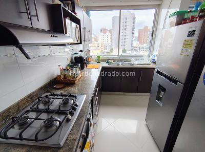 Apartamento de 3 alcobas en venta en Altos De Riomar, Barranquilla, 129 m² · foto 4 de 16