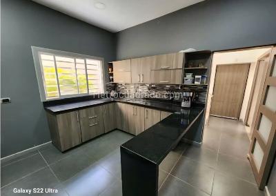 Casa de 5 alcobas en venta en Villa Santos, Barranquilla, 470 m² · foto 6 de 12