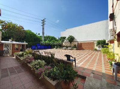 Apartamento de 3 alcobas en venta en Ciudad Jardin, Barranquilla, 70 m² · foto 2 de 10