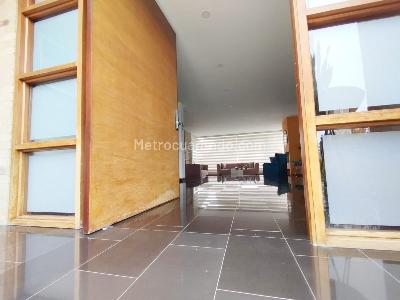 Casa de 3 alcobas en venta en Guaymaral, Bogotá, 405 m² · foto 2 de 20