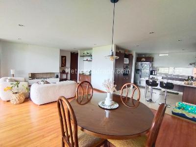 Apartamento en venta en Camino De Arrayanes, Bogotá · foto 2 de 17