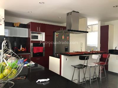 Casa de 3 alcobas en venta en Camino De Arrayanes, Bogotá, 179 m² · foto 2 de 10
