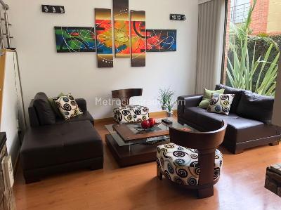 Casa de 3 alcobas en venta en Camino De Arrayanes, Bogotá, 179 m² · foto 3 de 10