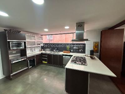 Apartamento de 3 alcobas en venta en Chico Central, Bogotá, 300 m² · foto 11 de 20