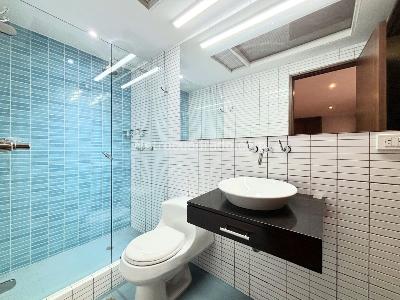 Apartamento de 3 alcobas en venta en Chico Central, Bogotá, 300 m² · foto 3 de 20