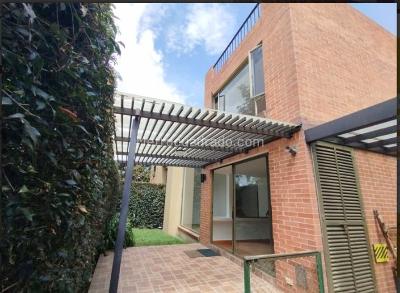 Casa de 3 alcobas en venta en Camino De Arrayanes, Bogotá, 189 m² · foto 8 de 19