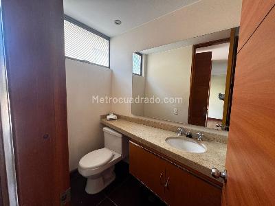 Casa de 3 alcobas en venta en Camino De Arrayanes, Bogotá, 189 m² · foto 4 de 18