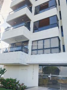 Apartamento de 3 alcobas en venta en Bocagrande, Cartagena, 77 m² · foto 2 de 17