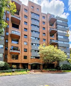 Apartamento de 3 alcobas en venta en Altos De Montearroyo, Bogotá, 250 m² · foto 2 de 16