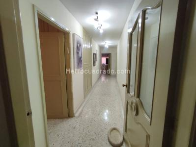 Apartamento de 4 alcobas en venta en Parte De Altos Del Prado, Barranquilla, 254 m² · foto 5 de 8