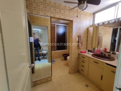 Apartamento de 4 alcobas en venta en Parte De Altos Del Prado, Barranquilla, 254 m² · foto 8 de 8