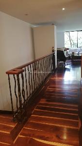 Apartamento de 3 alcobas en venta en Rosales Bella Vista, Bogotá, 140 m² · foto 3 de 14