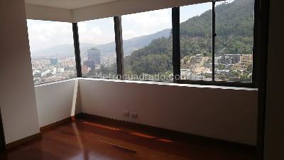Apartamento en venta en Chico Alto, Bogotá · foto 3 de 17