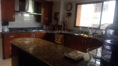 Apartamento en arriendo en Roasales Bella Vista, Bogotá · foto 9 de 20
