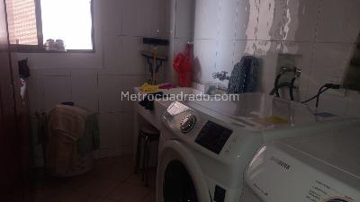 Apartamento en arriendo en Roasales Bella Vista, Bogotá · foto 10 de 20