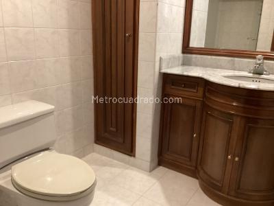Apartamento de 4 alcobas en venta en El Nogal, Bogotá, 311 m² · foto 10 de 17