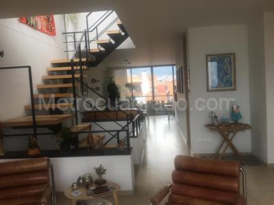 Apartamento de 3 alcobas en venta en Virrey Antiguo, Bogotá, 190 m² · foto 2 de 20