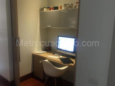 Apartamento de 3 alcobas en venta en Chico Virrey, Bogotá, 288 m² · foto 11 de 19