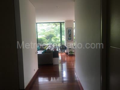 Apartamento de 3 alcobas en venta en Chico Virrey, Bogotá, 288 m² · foto 2 de 19