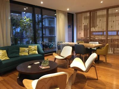 Apartamento de 2 alcobas en venta en Chico Virrey, Bogotá, 130 m² · foto 2 de 20