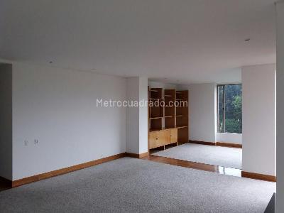 Apartamento de 3 alcobas en arriendo en Colina Atenas, Bogotá, 270 m² · foto 2 de 20