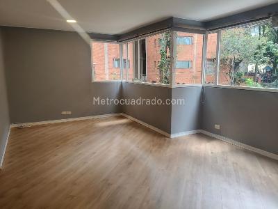 Apartamento de 1 alcoba en arriendo en Los Rosales, Bogotá, 50 m² · foto 3 de 9