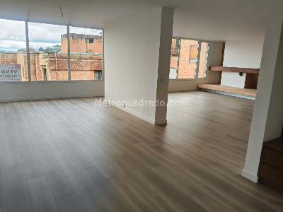 Apartamento de 4 alcobas en venta en Bellavista Rosales, Bogotá, 332 m² · foto 3 de 19