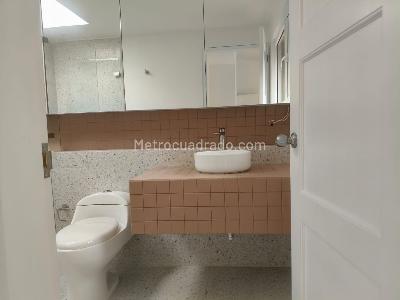 Apartamento de 4 alcobas en venta en Bellavista Rosales, Bogotá, 332 m² · foto 11 de 19