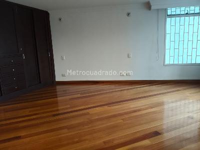 Apartamento de 2 alcobas en venta en El Refugio, Bogotá, 178 m² · foto 17 de 20