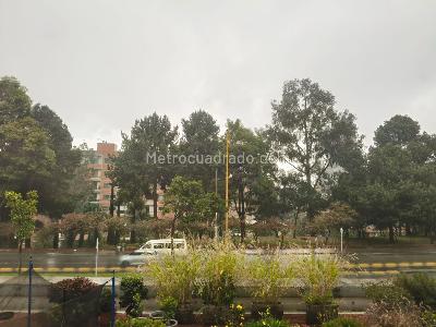 Apartamento de 2 alcobas en venta en El Refugio, Bogotá, 178 m² · foto 18 de 20