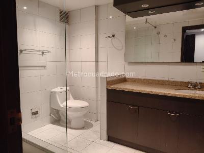 Apartamento de 2 alcobas en venta en El Refugio, Bogotá, 178 m² · foto 14 de 20