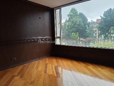 Apartamento de 2 alcobas en venta en El Refugio, Bogotá, 178 m² · foto 10 de 20
