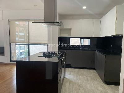 Apartamento de 2 alcobas en venta en Chico Virrey, Bogotá, 104 m² · foto 2 de 20