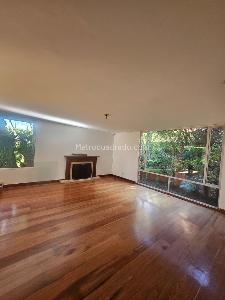 Casa de 3 alcobas en venta en Santa Ana Oriental, Bogotá, 446 m² · foto 2 de 11