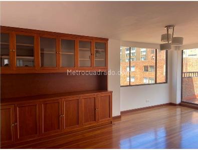 Apartamento de 3 alcobas en arriendo en Chico, Bogotá, 204 m² · foto 4 de 16