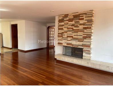 Apartamento de 3 alcobas en arriendo en Chico, Bogotá, 204 m² · foto 7 de 16