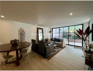 Apartamento de 2 alcobas en venta en Chico Central, Bogotá, 108 m² · foto 3 de 16
