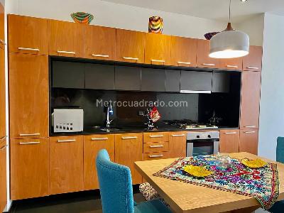 Apartamento de 2 alcobas en venta en Chico Reservado, Bogotá, 78 m² · foto 2 de 19