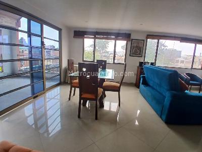 Casa en venta en San Rafael, Bogotá · foto 2 de 12