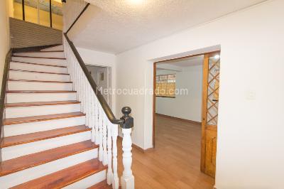 Casa de 5 alcobas en venta en Popular Modelo, Bogotá, 235 m² · foto 5 de 20