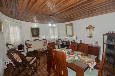 Casa de 5 alcobas en venta en Mariscal Sucre, Bogotá, 351 m² · foto 5 de 20