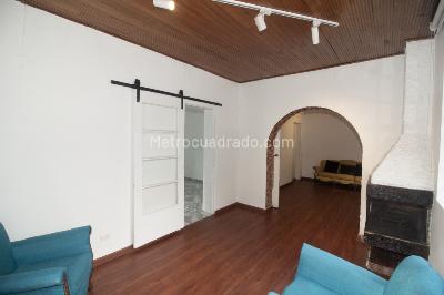 Casa de 5 alcobas en venta en Mariscal Sucre, Bogotá, 246 m² · foto 3 de 20