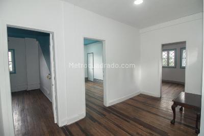 Casa de 5 alcobas en venta en Mariscal Sucre, Bogotá, 246 m² · foto 14 de 20
